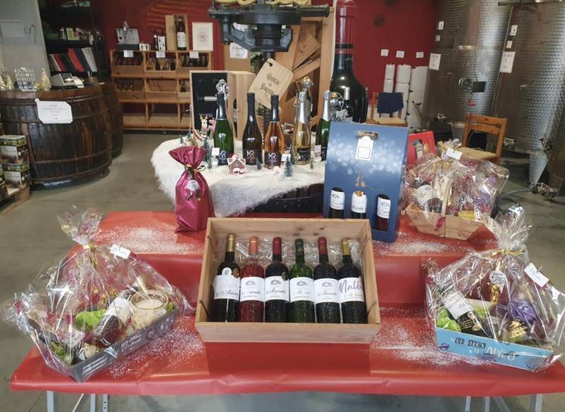 Acheter un coffret cadeau autour du vin pour Noël 2023 Château la Barotte Gironde 33
